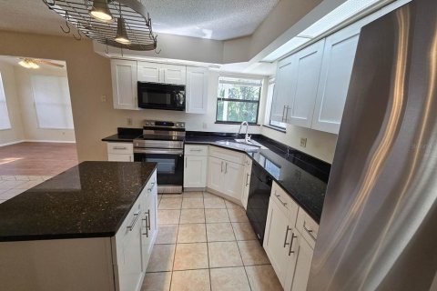 Villa ou maison à vendre à Altamonte Springs, Floride: 3 chambres, 189.15 m2 № 1850143 - photo 11