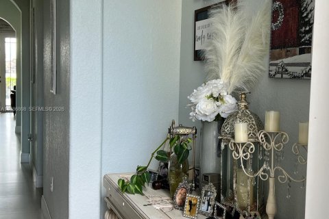 Casa en venta en Hialeah, Florida, 4 dormitorios, 172.24 m2 № 2087822 - foto 4