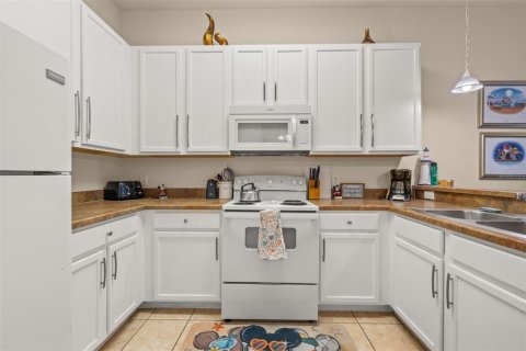 Condo in Davenport, Florida, 3 bedrooms  № 1910567 - photo 19