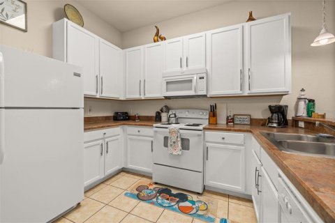 Condo in Davenport, Florida, 3 bedrooms  № 1910567 - photo 18