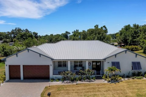 Casa en venta en Winter Haven, Florida, 4 dormitorios, 280.56 m2 № 1721407 - foto 1