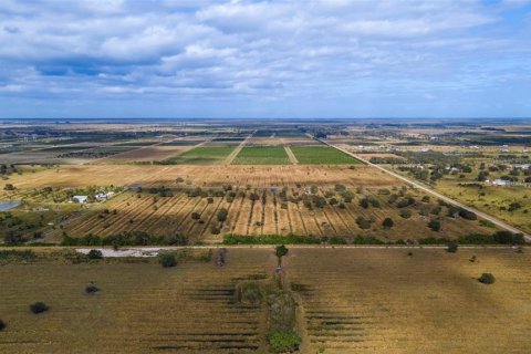 Terreno en venta en St. Lucie, Florida № 1615322 - foto 11