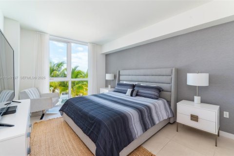 Condo in Fort Lauderdale, Florida, 2 bedrooms  № 2003304 - photo 11