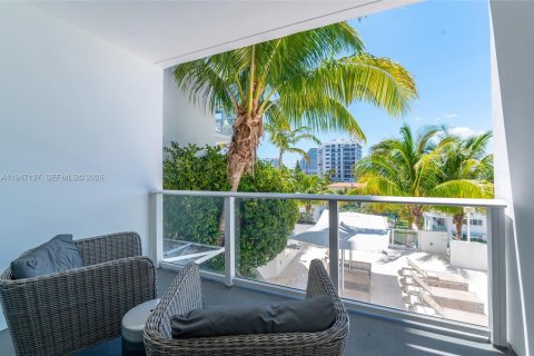 Condo in Fort Lauderdale, Florida, 2 bedrooms  № 2003304 - photo 24