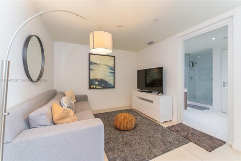 Condo in Fort Lauderdale, Florida, 2 bedrooms  № 2003304 - photo 8