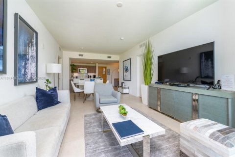 Condo in Fort Lauderdale, Florida, 2 bedrooms  № 2003304 - photo 7