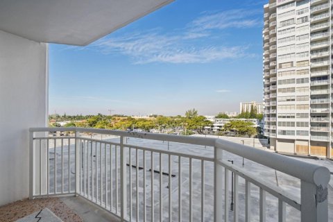 Condominio en venta en Aventura, Florida, 2 dormitorios, 145.39 m2 № 2083365 - foto 20