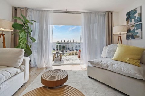 Condominio en venta en Aventura, Florida, 2 dormitorios, 145.39 m2 № 2083365 - foto 2