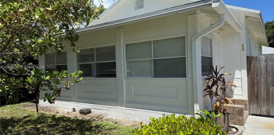 Villa ou maison à Lake Worth, Floride 2 chambres, 107.77 m2 № 1878921