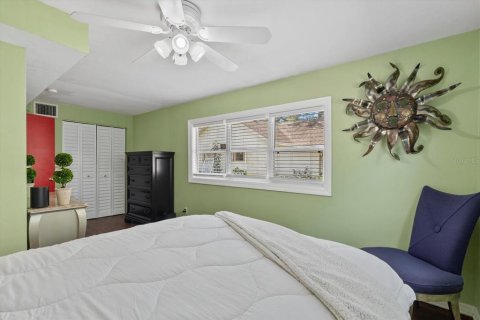 House in Sarasota, Florida 2 bedrooms, 120.03 sq.m. № 2234245 - photo 28