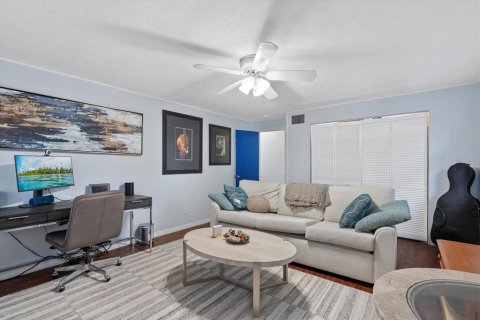House in Sarasota, Florida 2 bedrooms, 120.03 sq.m. № 2234245 - photo 27