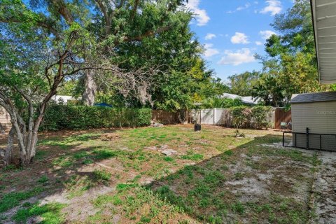 House in Sarasota, Florida 2 bedrooms, 120.03 sq.m. № 2234245 - photo 6
