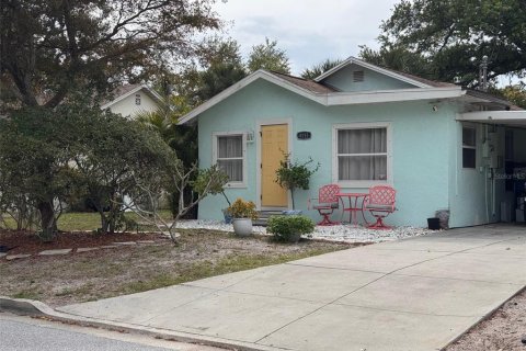 House in Sarasota, Florida 2 bedrooms, 120.03 sq.m. № 2234245 - photo 3