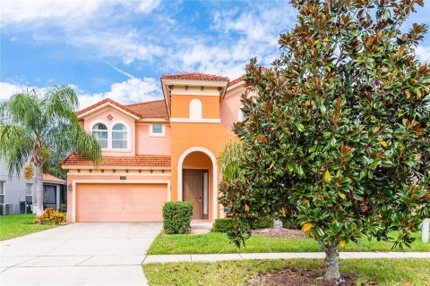 Casa en venta en Kissimmee, Florida, 6 dormitorios, 326.27 m2 № 1564032 - foto 3