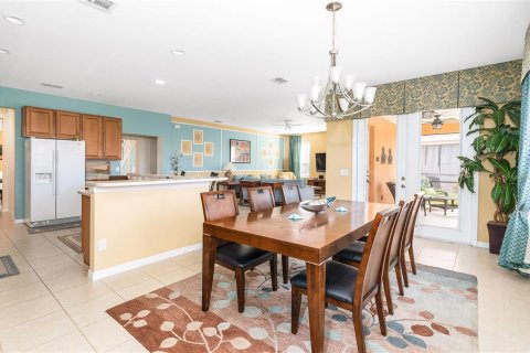 Casa en venta en Kissimmee, Florida, 6 dormitorios, 326.27 m2 № 1564032 - foto 13