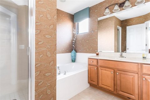 Casa en venta en Kissimmee, Florida, 6 dormitorios, 326.27 m2 № 1564032 - foto 23