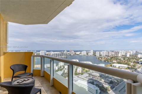 Condo in Sunny Isles Beach, Florida, 4 bedrooms  № 2091310 - photo 7