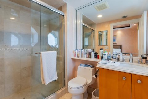 Condo in Sunny Isles Beach, Florida, 4 bedrooms  № 2091310 - photo 9