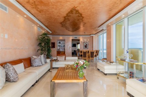 Condo in Sunny Isles Beach, Florida, 4 bedrooms  № 2091310 - photo 3