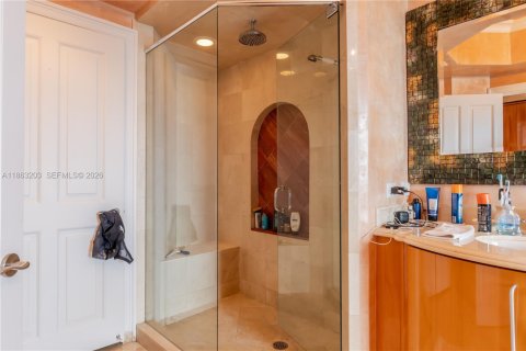 Condo in Sunny Isles Beach, Florida, 4 bedrooms  № 2091310 - photo 12