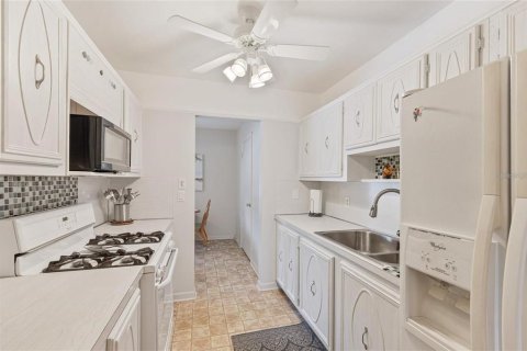 Condominio en venta en Saint Petersburg, Florida, 2 dormitorios, 93.83 m2 № 1524446 - foto 11
