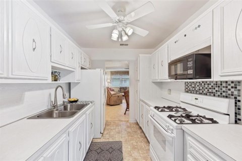Condominio en venta en Saint Petersburg, Florida, 2 dormitorios, 93.83 m2 № 1524446 - foto 15