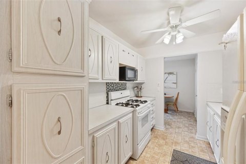 Condominio en venta en Saint Petersburg, Florida, 2 dormitorios, 93.83 m2 № 1524446 - foto 12