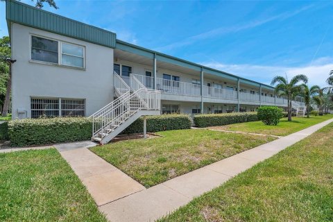 Condominio en venta en Saint Petersburg, Florida, 2 dormitorios, 93.83 m2 № 1524446 - foto 1