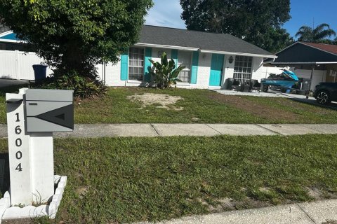 House in Tampa, Florida 3 bedrooms, 129.04 sq.m. № 2237603