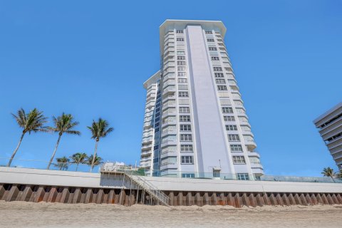 Condo in Riviera Beach, Florida, 3 bedrooms  № 2184156 - photo 2