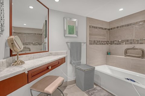 Condo in Riviera Beach, Florida, 3 bedrooms  № 2184156 - photo 26
