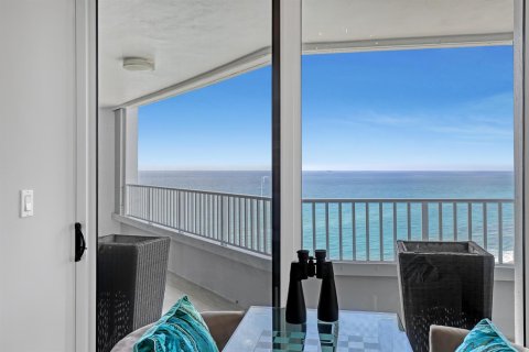 Condo in Riviera Beach, Florida, 3 bedrooms  № 2184156 - photo 10