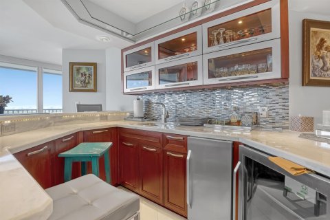 Condo in Riviera Beach, Florida, 3 bedrooms  № 2184156 - photo 13