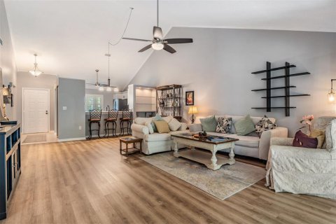 Купить кондоминиум в Палм-Харбор, Флорида 7 комнат, 120.77м2, № 2151788 - фото 13