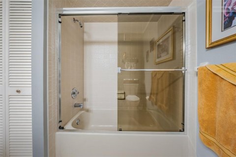 Купить кондоминиум в Палм-Харбор, Флорида 7 комнат, 120.77м2, № 2151788 - фото 26