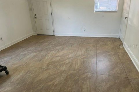 House in Gainesville, Florida 3 bedrooms, 89.19 sq.m. № 2149300 - photo 3
