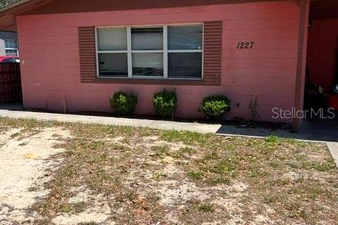 House in Gainesville, Florida 3 bedrooms, 89.19 sq.m. № 2149300