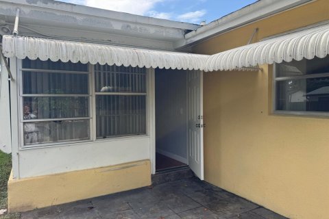 Casa en venta en Sunrise, Florida, 2 dormitorios, 97.27 m2 № 2248208 - foto 21