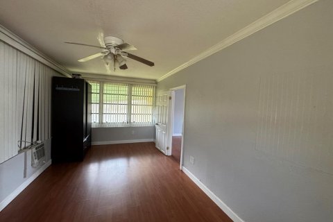 Casa en venta en Sunrise, Florida, 2 dormitorios, 97.27 m2 № 2248208 - foto 8