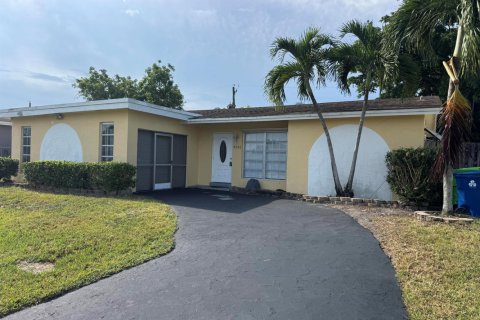 House in Sunrise, Florida 2 bedrooms, 97.27 sq.m. № 2248208