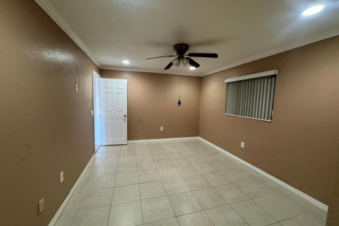 Casa en venta en Sunrise, Florida, 2 dormitorios, 97.27 m2 № 2248208 - foto 11