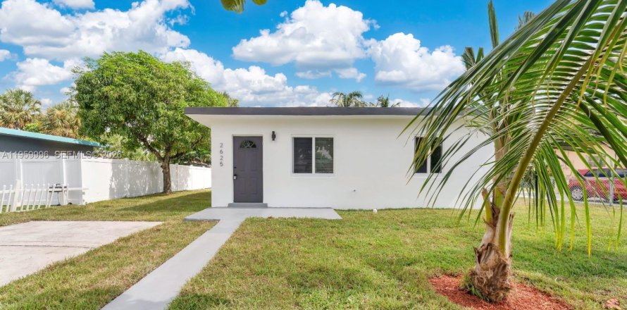 House in Pompano Beach, Florida 2 bedrooms, 67.63 sq.m. № 2020374