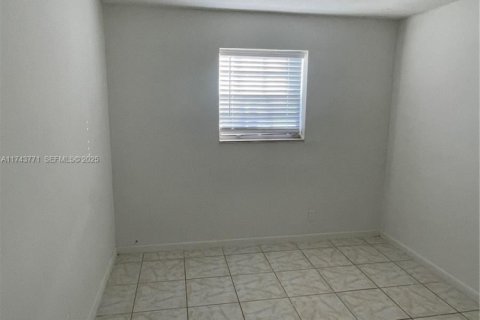 Casa en venta en Margate, Florida, 3 dormitorios, 74.79 m2 № 1702376 - foto 17