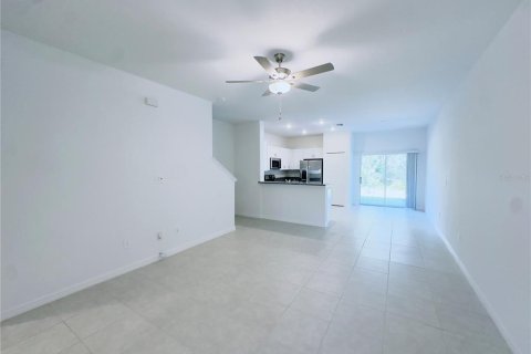 Touwnhouse à louer à San Antonio, Floride: 2 chambres, 140.56 m2 № 1879962 - photo 9