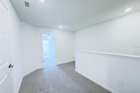 Townhouse in San Antonio, Florida 2 bedrooms, 140.56 sq.m. № 1879962 - photo 23