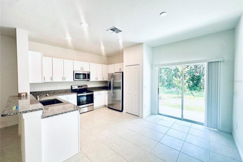 Touwnhouse à louer à San Antonio, Floride: 2 chambres, 140.56 m2 № 1879962 - photo 6