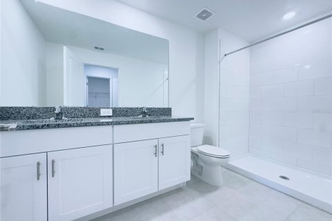 Townhouse in San Antonio, Florida 2 bedrooms, 140.56 sq.m. № 1879962 - photo 25