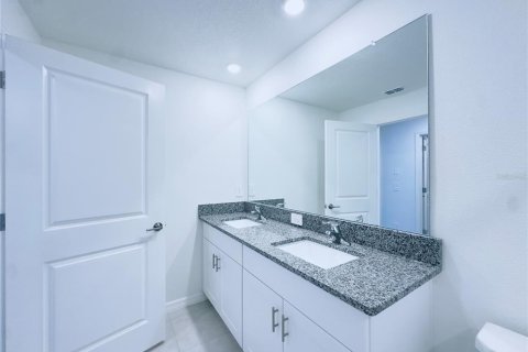 Townhouse in San Antonio, Florida 2 bedrooms, 140.56 sq.m. № 1879962 - photo 26