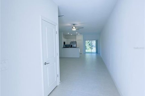 Townhouse in San Antonio, Florida 2 bedrooms, 140.56 sq.m. № 1879962 - photo 7