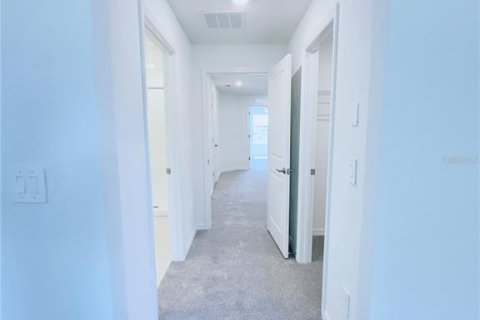 Townhouse in San Antonio, Florida 2 bedrooms, 140.56 sq.m. № 1879962 - photo 29